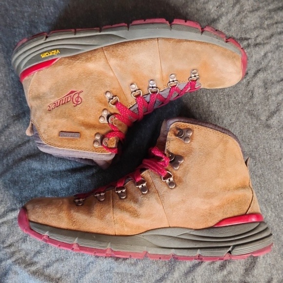 Danner Hiking Boots Mens Size 9.5 Brown Red Mountain 600 4.5\